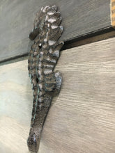 Load image into Gallery viewer, Cast Iron Seahorse Wall Towel Hook, Wall Hook, Bedroom Wall Hanger, Coatroom Organizer, Outdoor Space Saver, Storage System