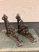 Load image into Gallery viewer, Cast Iron Shelf Bracket, Rustic Iron Shelf Brackets, Antique Iron Shelf Bracket, Kitchen Shelving, Iron Bracket, Rustic Shelf Bracket